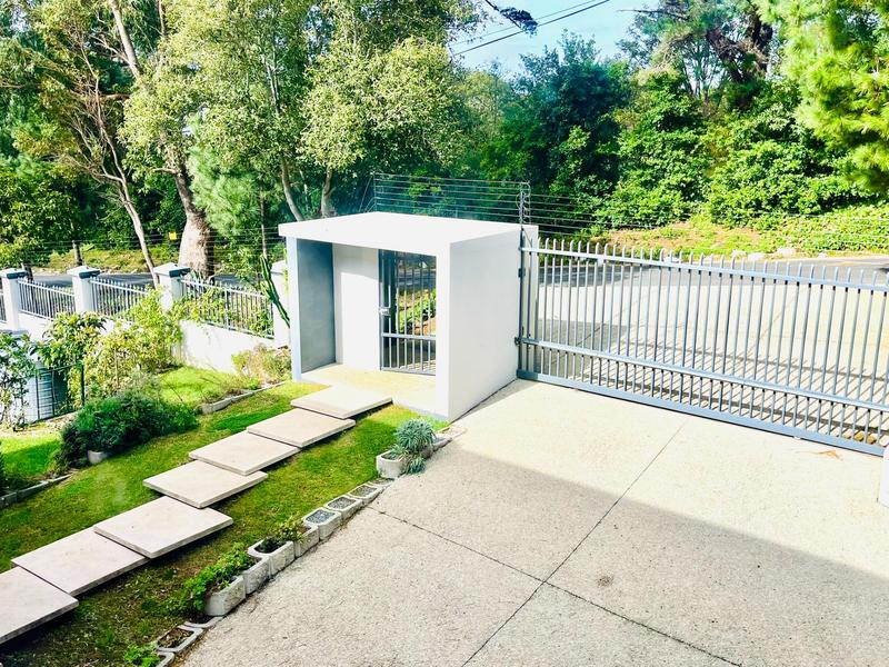 4 Bedroom Property for Sale in Constantia Western Cape